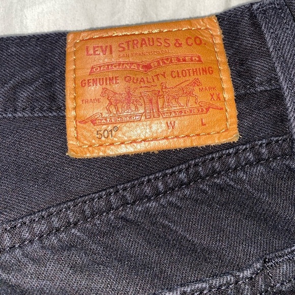 Levi’s 501 Original Black Denim Shorts Button Up Closure Raw Hem Bohemian - Picture 3 of 9